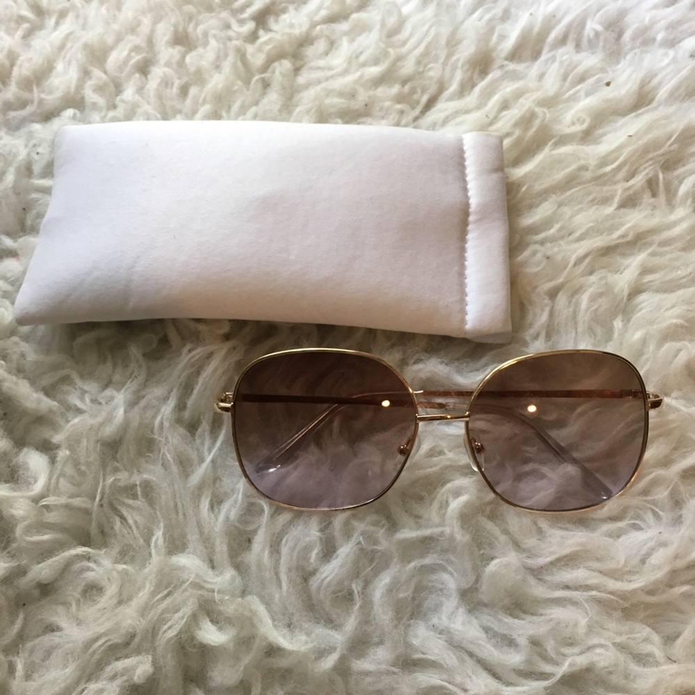 Gold Sunglassed with Greyish tint